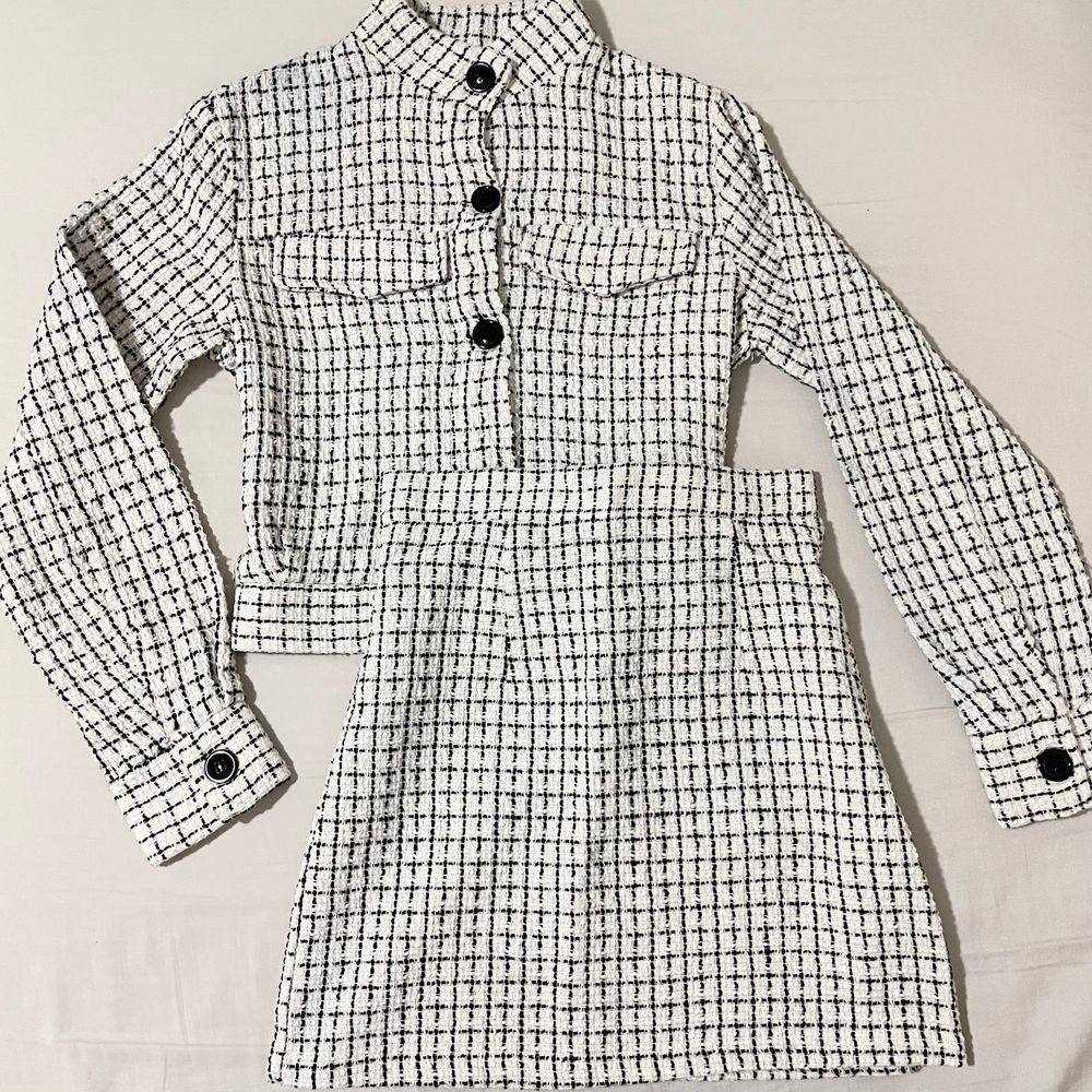 Two piece Tweed Jacket Skirt Set XS